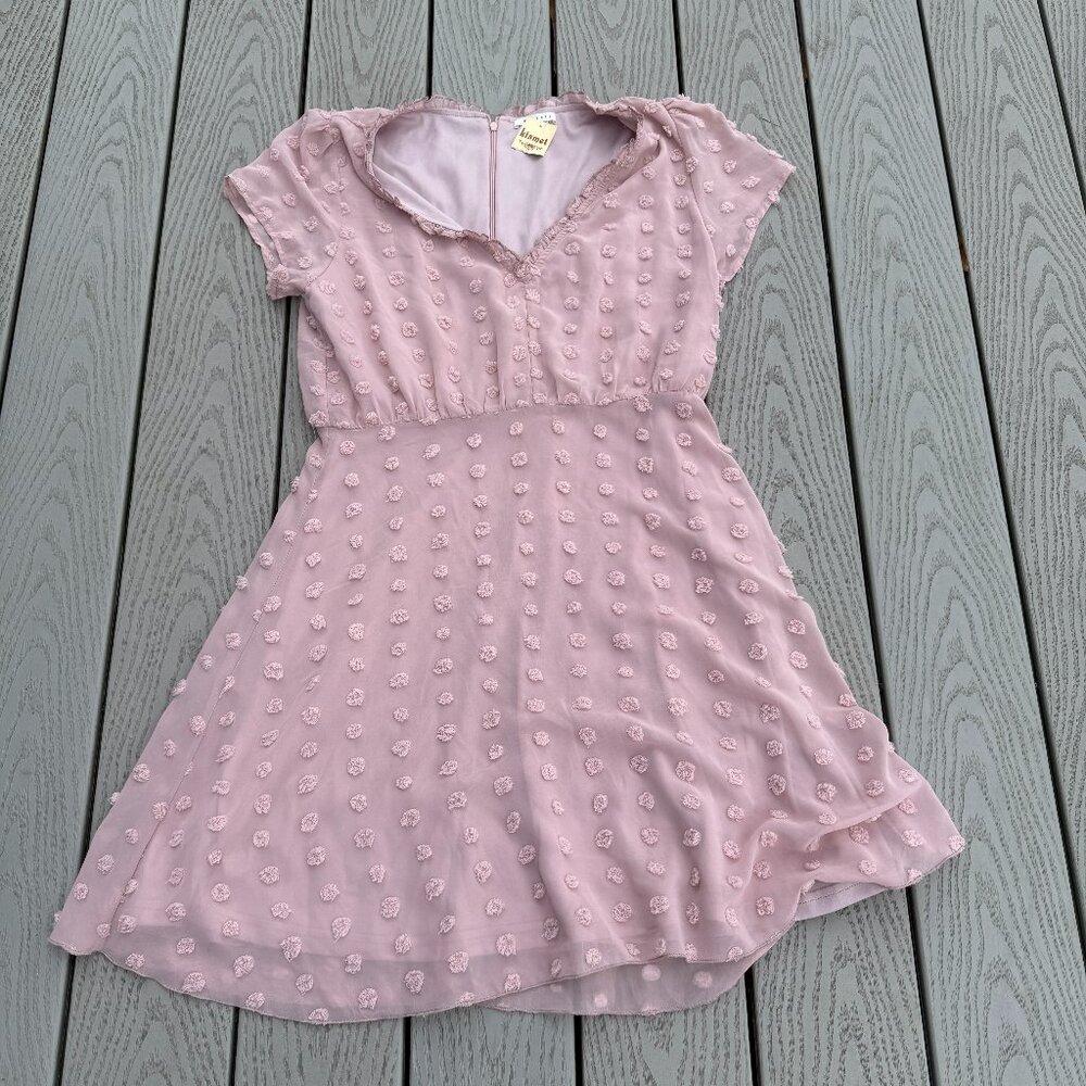 BaeVely Pink Chiffon V-Neck Babydoll Dress Medium Short Sleeve Swiss Dot Texture